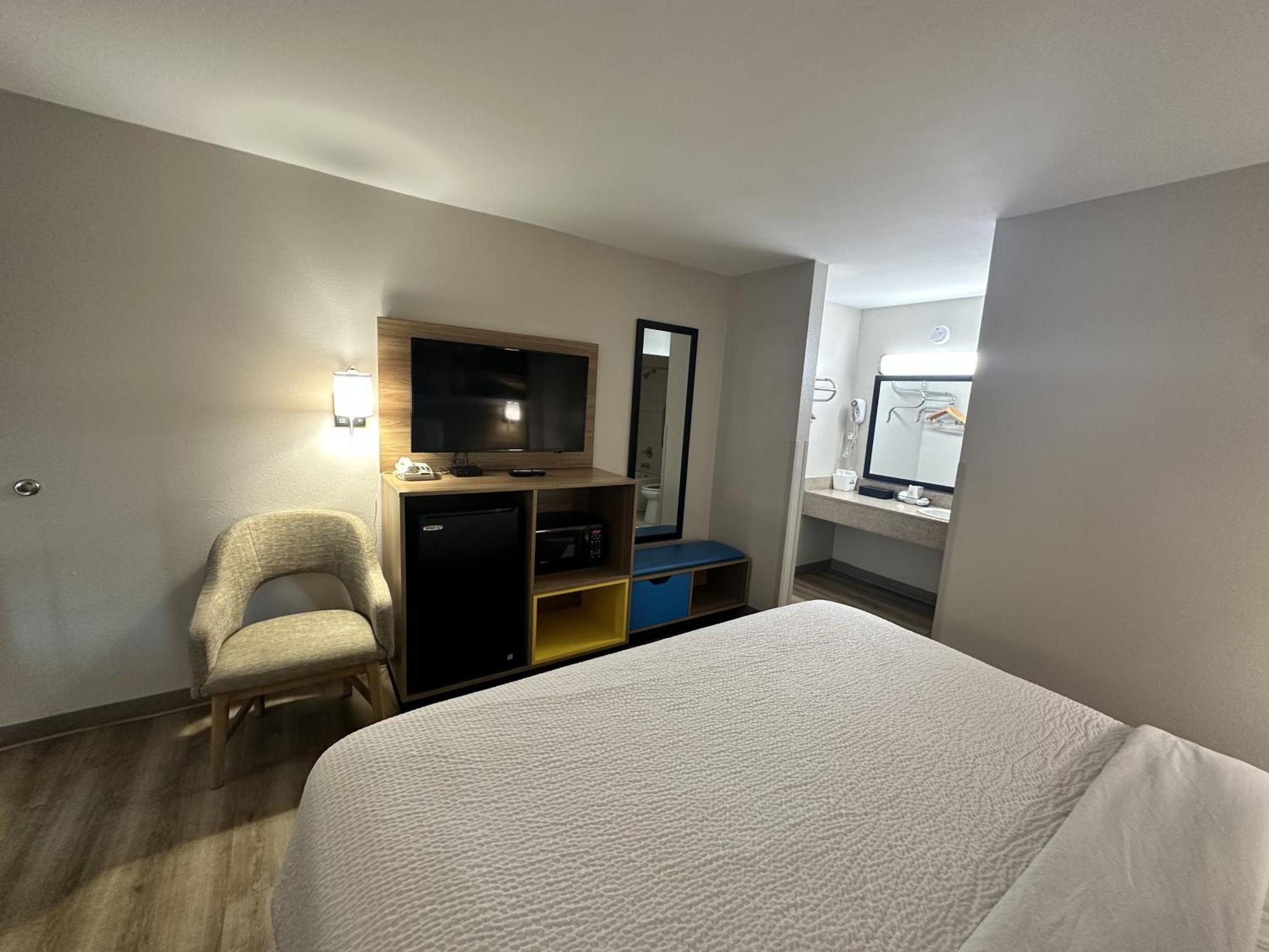 Days Inn By Wyndham Adel I-75 Exteriör bild