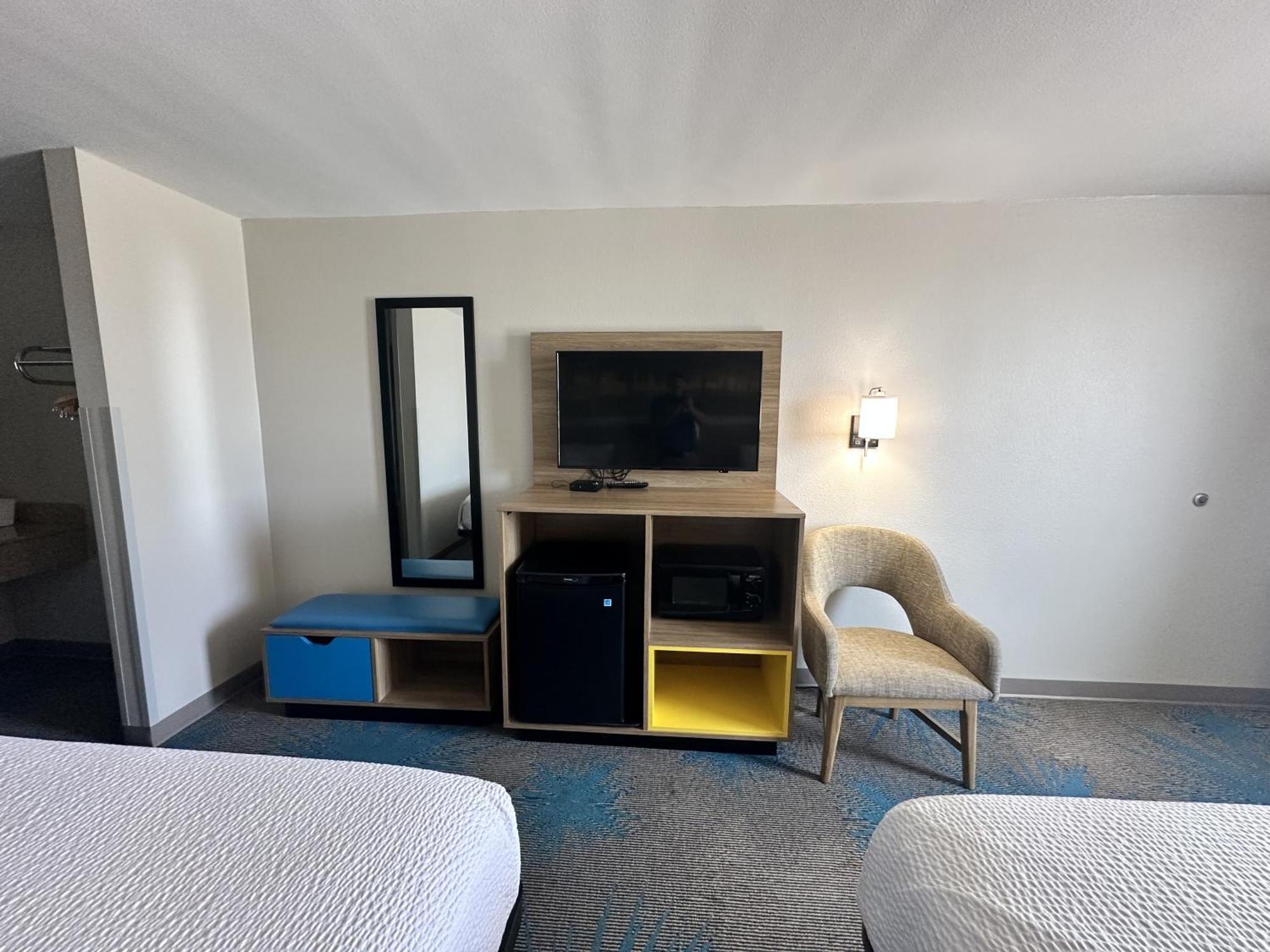 Days Inn By Wyndham Adel I-75 Exteriör bild
