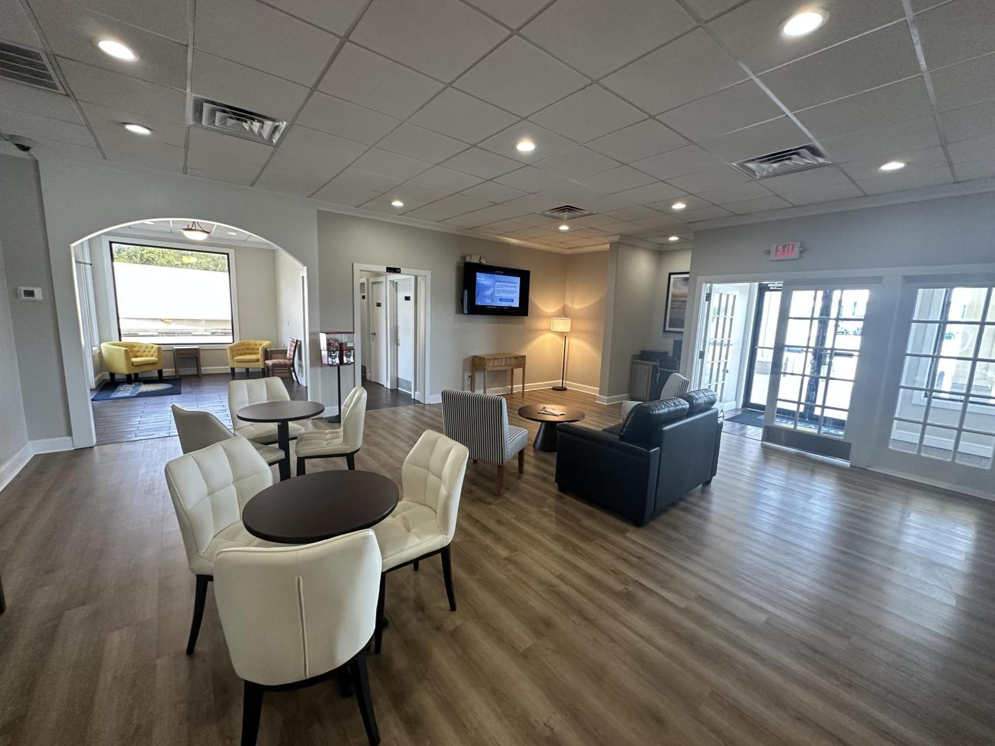 Days Inn By Wyndham Adel I-75 Exteriör bild
